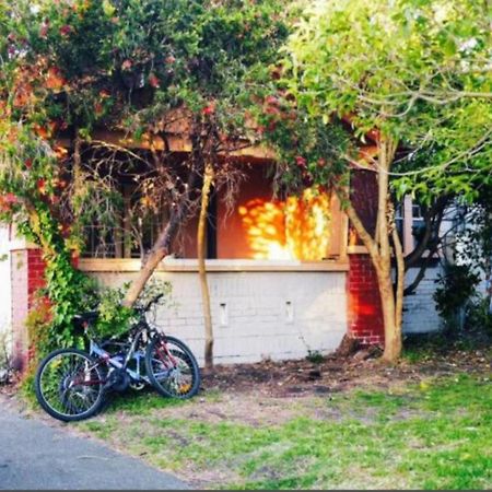 St Kilda East Backpackers' Hostel Melbourne Exterior photo